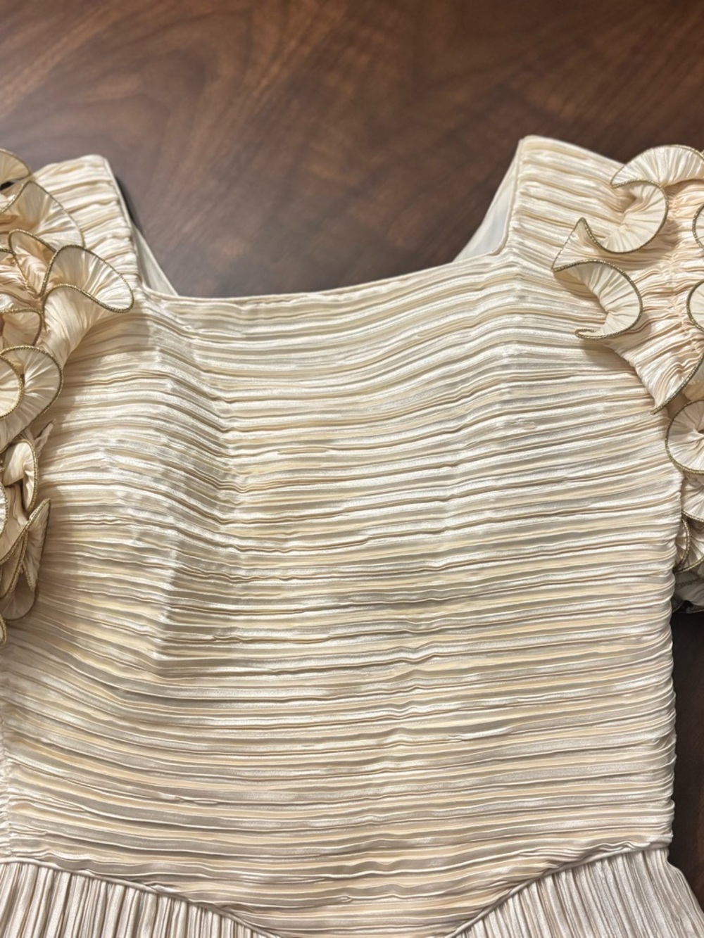 Vintage Ivory Pleated Maxi Dress Statement Sleeves Rosette Formal 10 - Picture 12 of 16